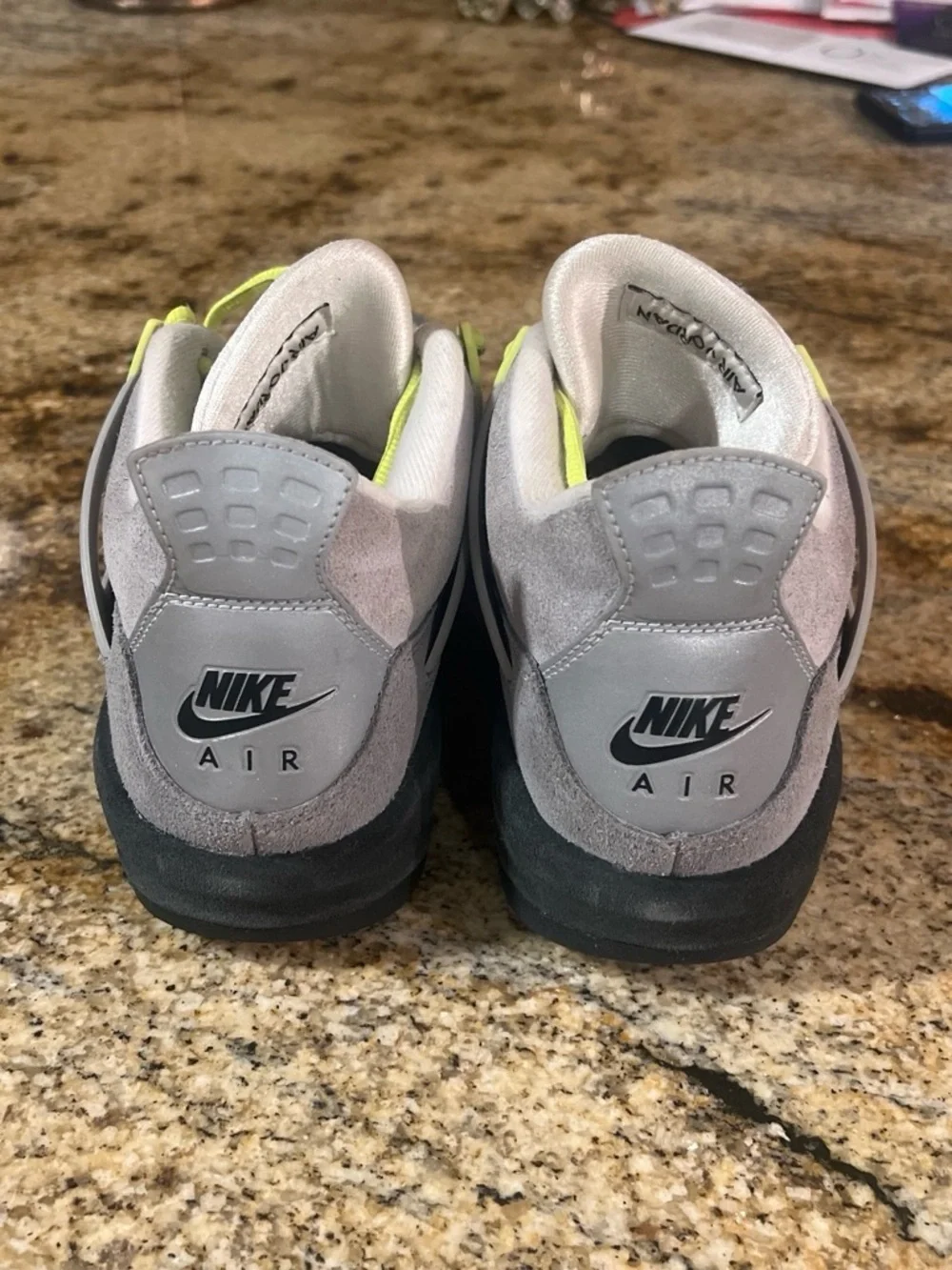 Air Jordan 4 Retro SE Neon 95 GS Size 7Y Grey Volt – No Insoles